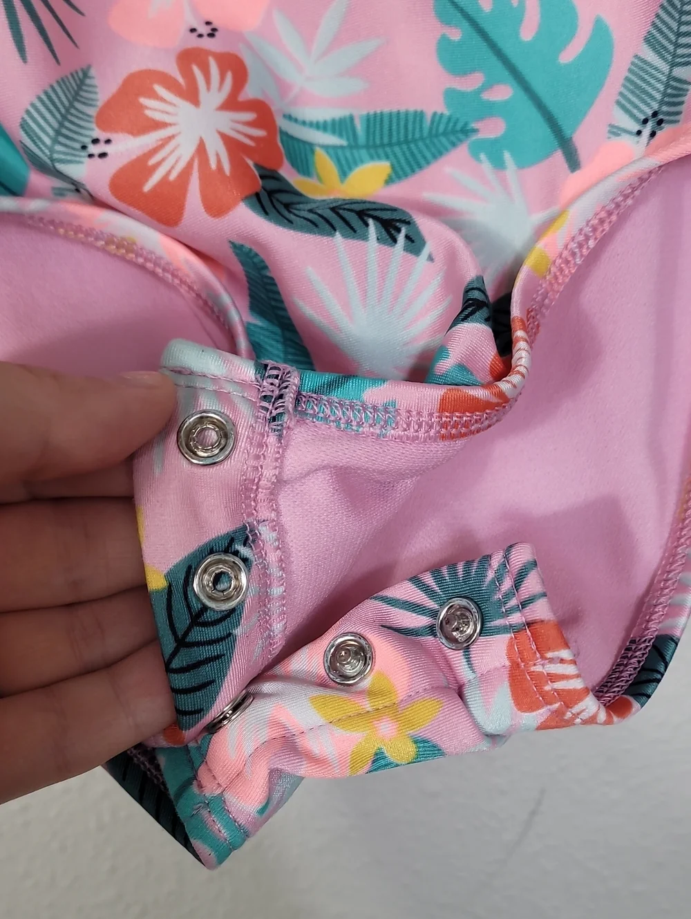 Cat & Jack Girls Floral One Piece Swimsuit Size 5T Short Sleeve Zip Back Beach